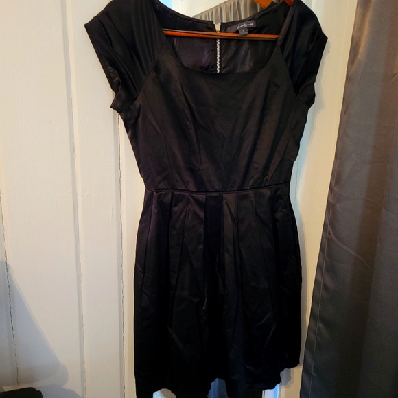 Black Satin Short Dress - Picture 1 of 4